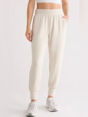 Zella Ivory Gray Moonbeam Whisper Knit Slim Joggers
